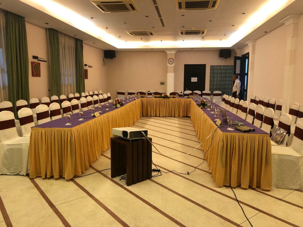 Villa Hue Hotel Bagian luar foto
